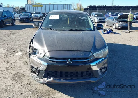 2019 Mitsubishi Outlander Sport 2.0 Le z USA, uszkodzony, nr VIN JA4AP3AU5KU014081